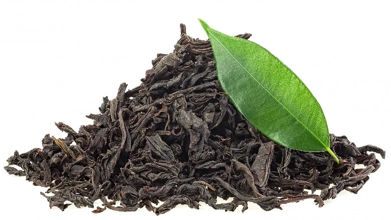 Read more about the article تفاوت چای سیاه، چای سبز و چای سفید